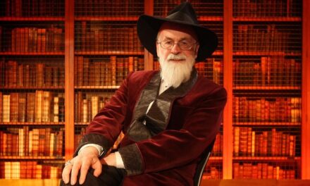 Sir Terry Pratchett és a Korongvilág
